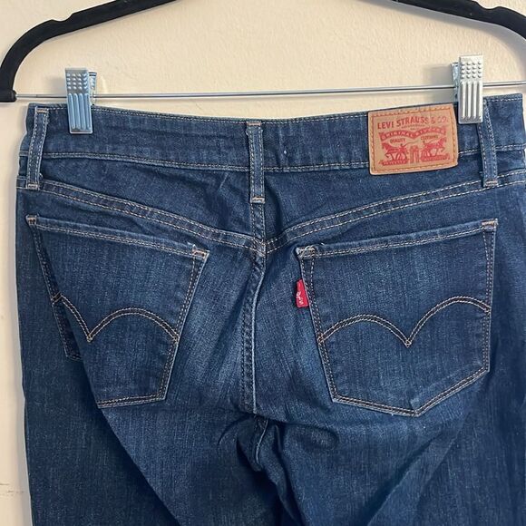 Levi’s 712 Slim Fit Jean - Picture 4 of 8